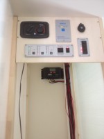 Infotafel und Schalter ..... Solarladeregler