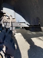 schleifende Reifen am Motorträger vorn links