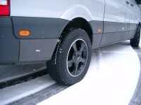 265/60R18 hinten rechts (Schiebetür geht vorbei)