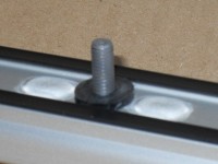 Eingepresster M 6 Bolzen mit Dichtung