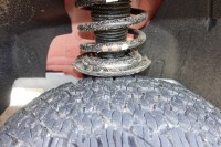 So knapp geht es bei Iglhaut mit 265/75 16er Reifen auf einen MAN TGE zu ...