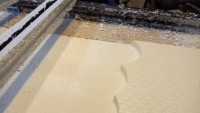 Da die XPS-Füllung stärker ist als meine gefräste Vertiefung, muss das nun plangefräst werden...