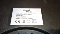 ... Label mit elektr. Daten. Man beachte das Symbol (Quadrate) für doppelte Schutzisolierung. Das ist bei diesem Gehäuse FAKE!!!