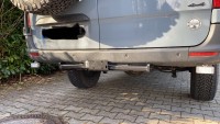 Hier ein Foto in eingebauten Zustand, hab den Querträger allerdings noch ca. 1,5 cm weiter hoch gesetzt (Löcher versetzt )