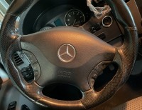 Airbag mit Lenkradtasten.jpg