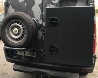 Ersatzrad + Box an Hecktüren vs. Rückleuchten.jpg