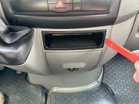 1-Din Fach ausbauen mit Plastikhebel
