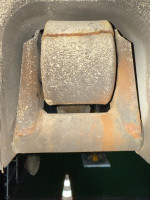 Blattfeder hinten im Auge gebrochen.jpeg