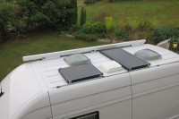 IMG_1559.jpg (129.85 KiB) 15390 mal betrachtet Die Dachluken und insgesamt 150 Watt Solar