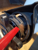 Vor wenigen Tagen durch neue Welle ersetzt. Jetzt ist Ruhe im Auto.